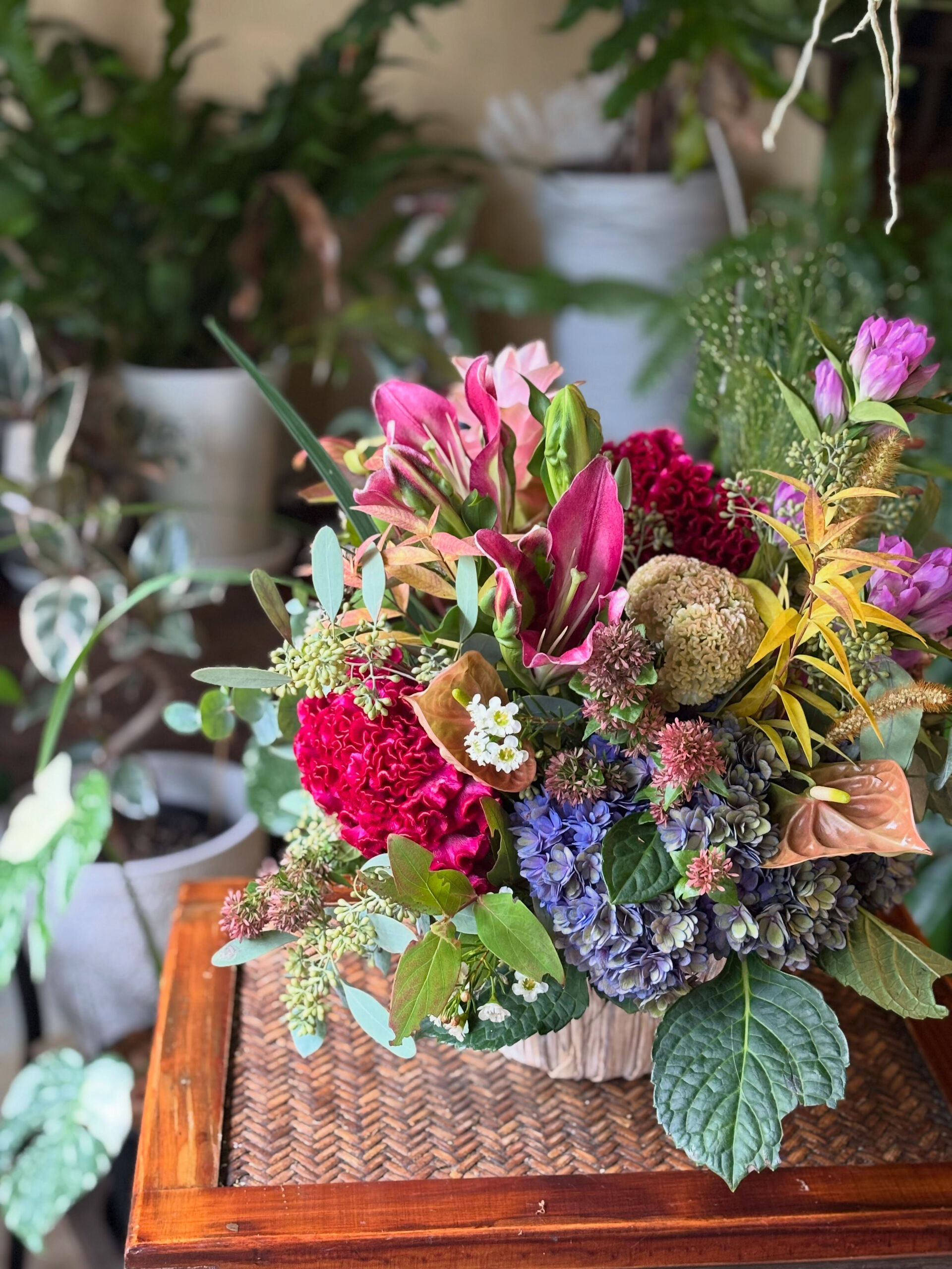 秋のお花の贈り物💐色が鮮やかでコントラストが綺麗な時期です
