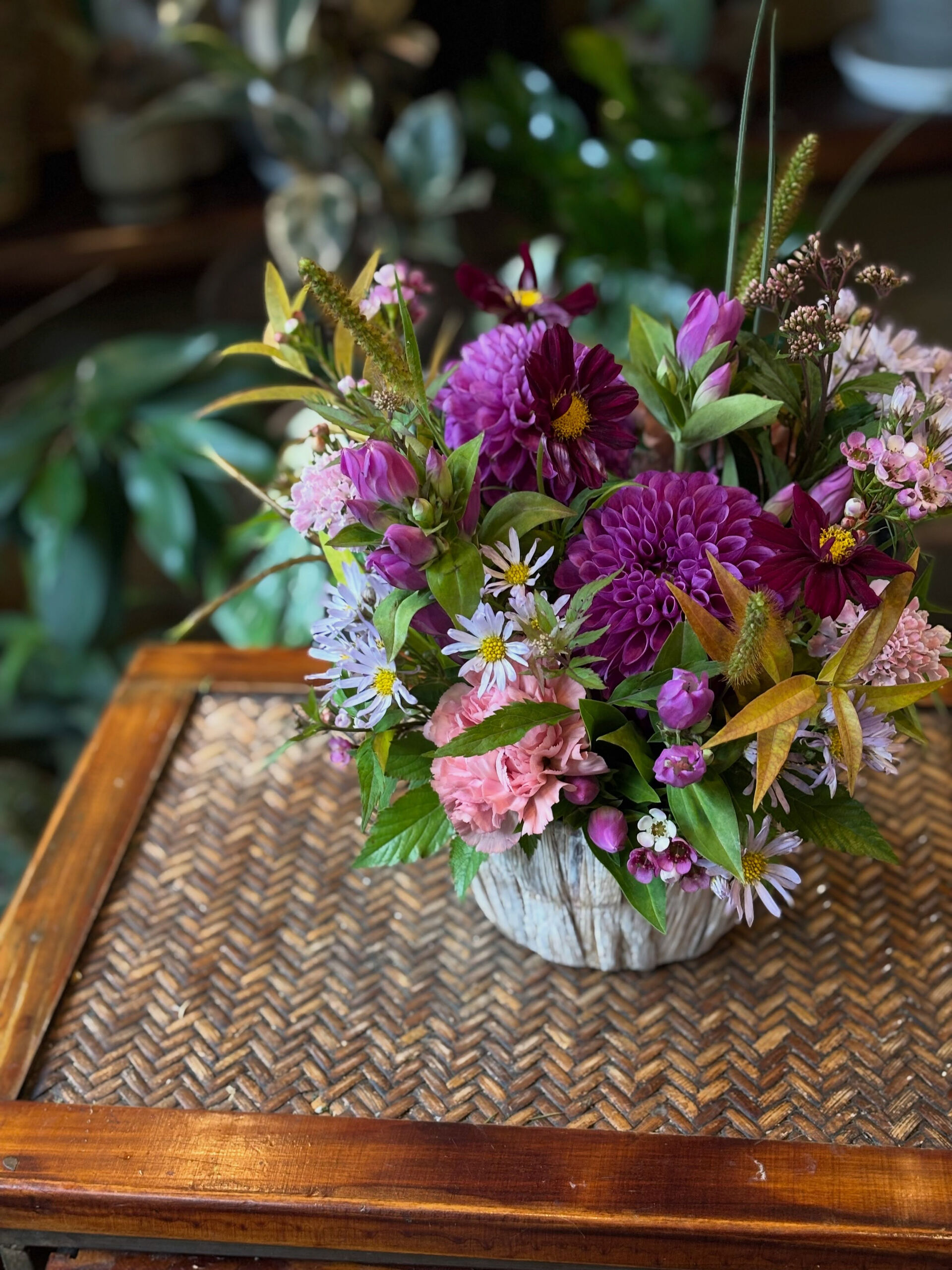 秋のお花の贈り物💐色が鮮やかでコントラストが綺麗な時期です