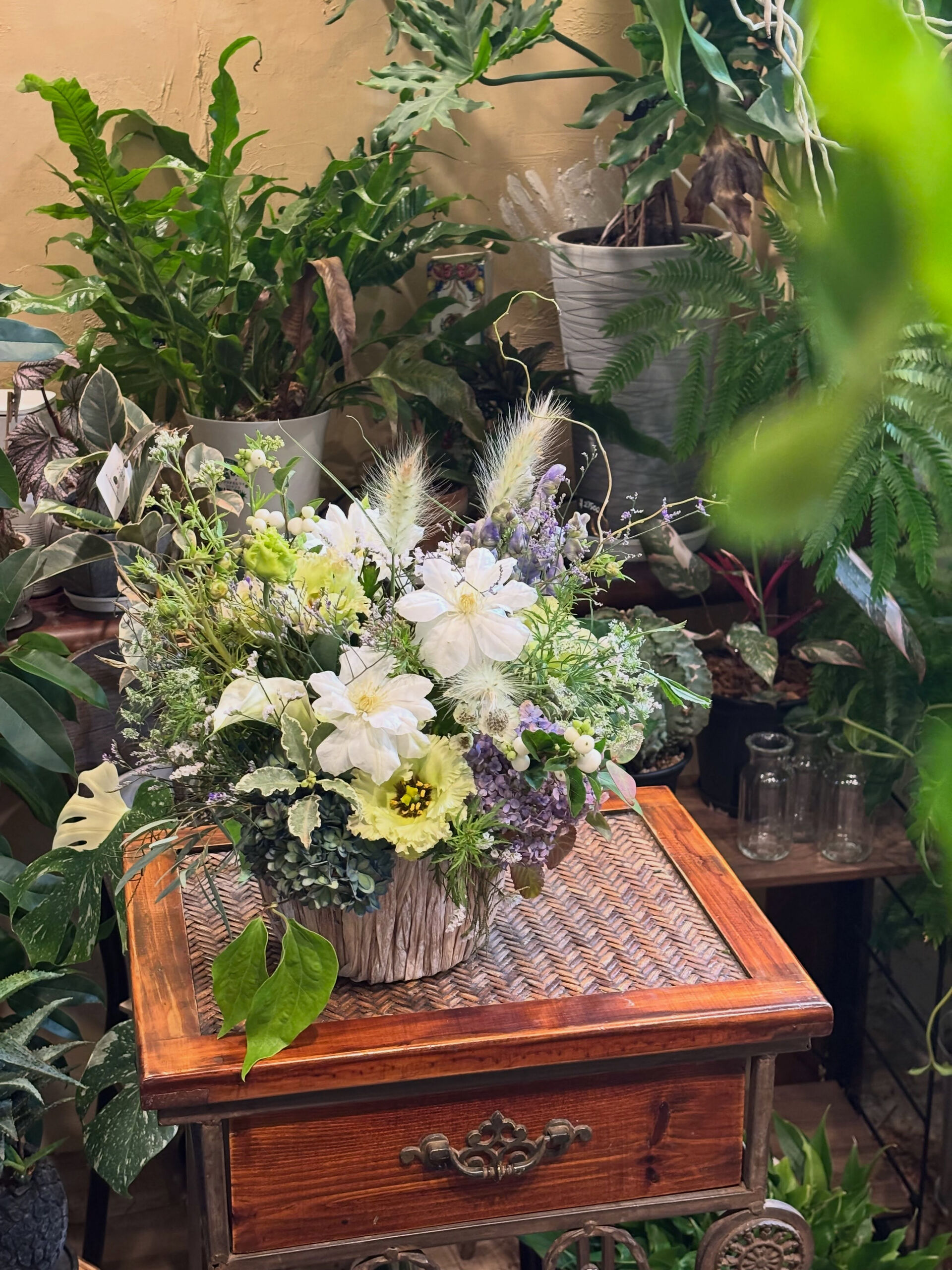 秋のお花の贈り物💐色のニュアンスのグラデーションが綺麗な時期