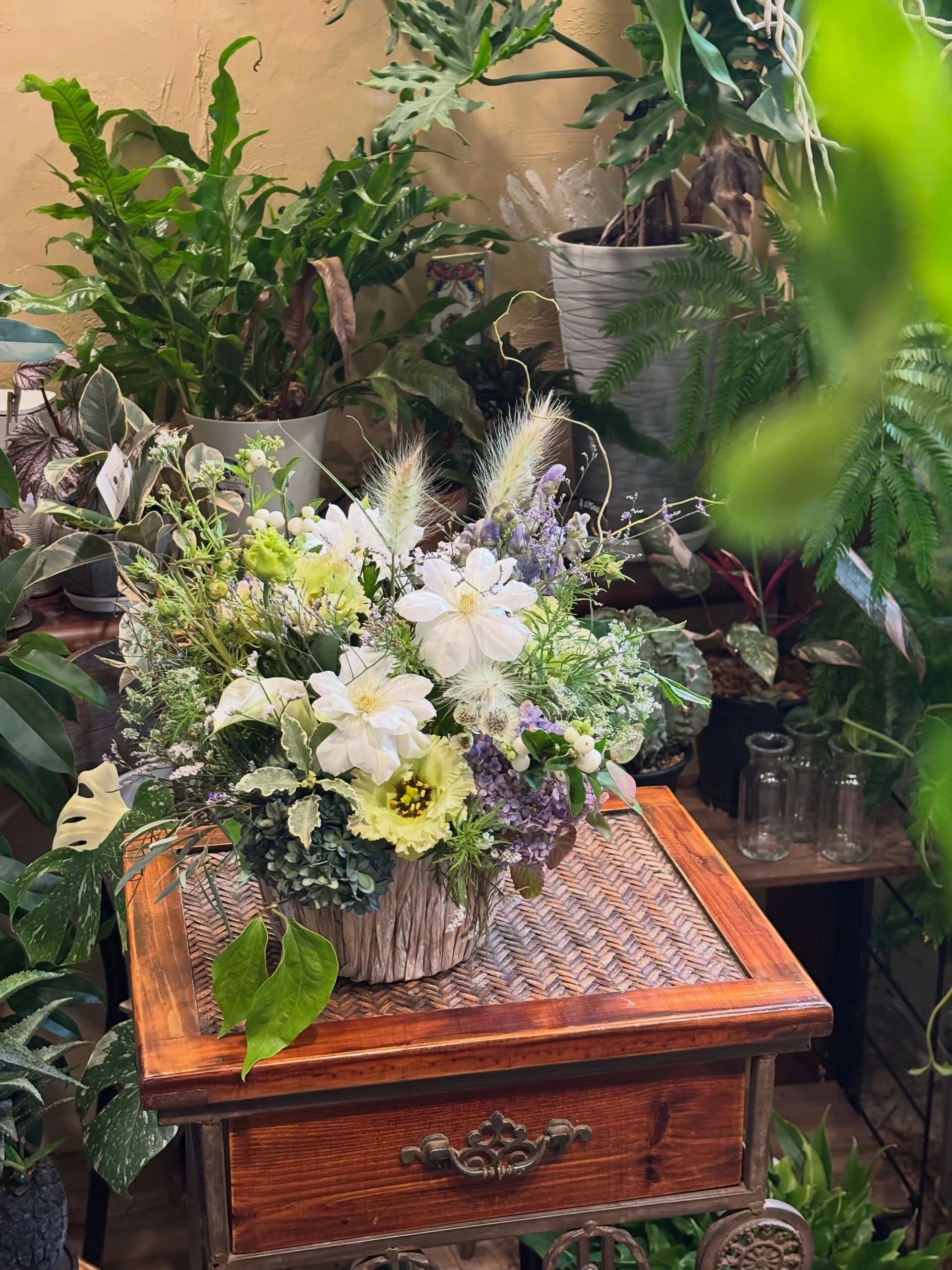 秋のお花の贈り物💐色のニュアンスのグラデーションが綺麗な時期