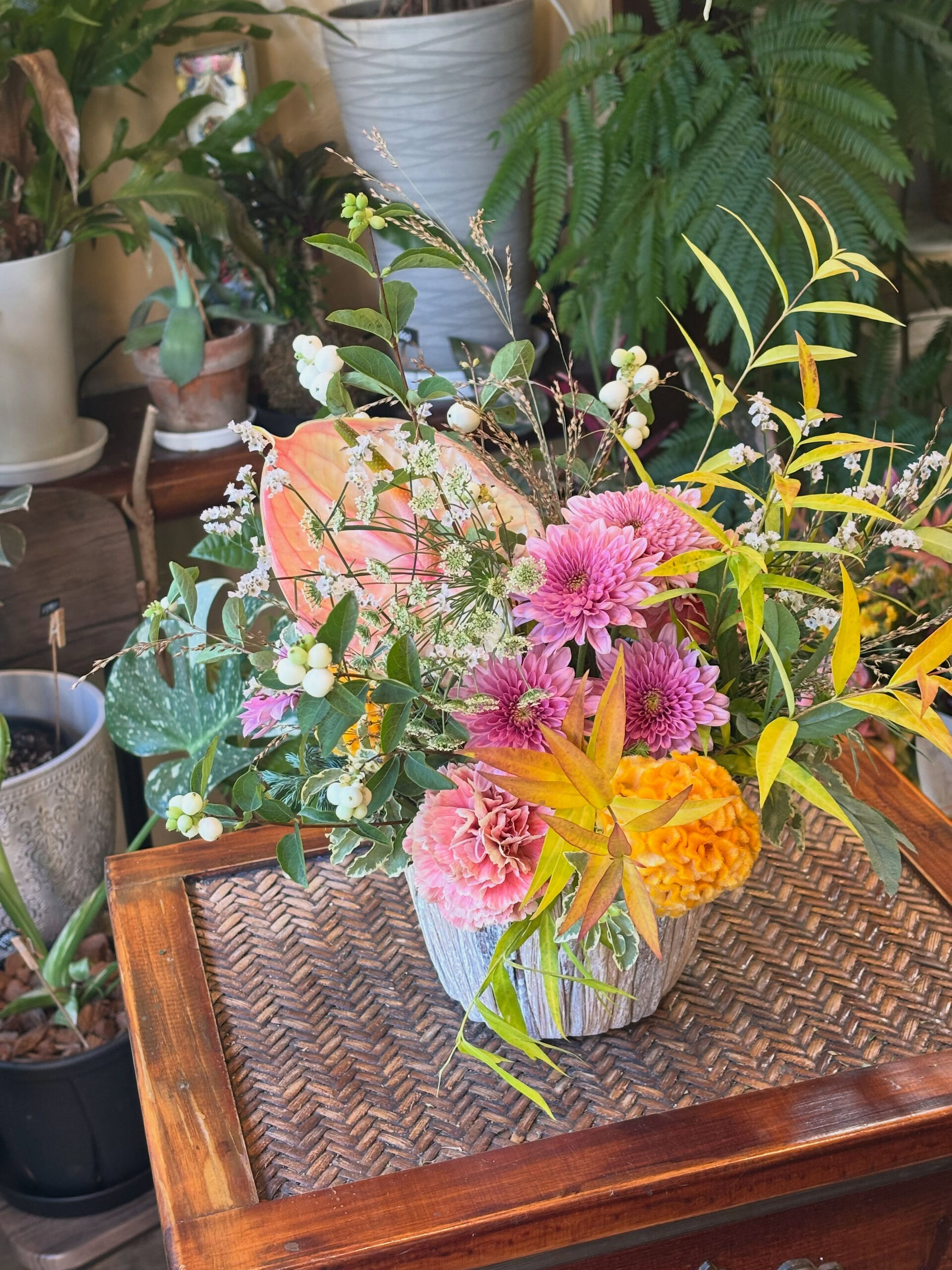 秋のお花の贈り物💐色のニュアンスのグラデーションが綺麗な時期