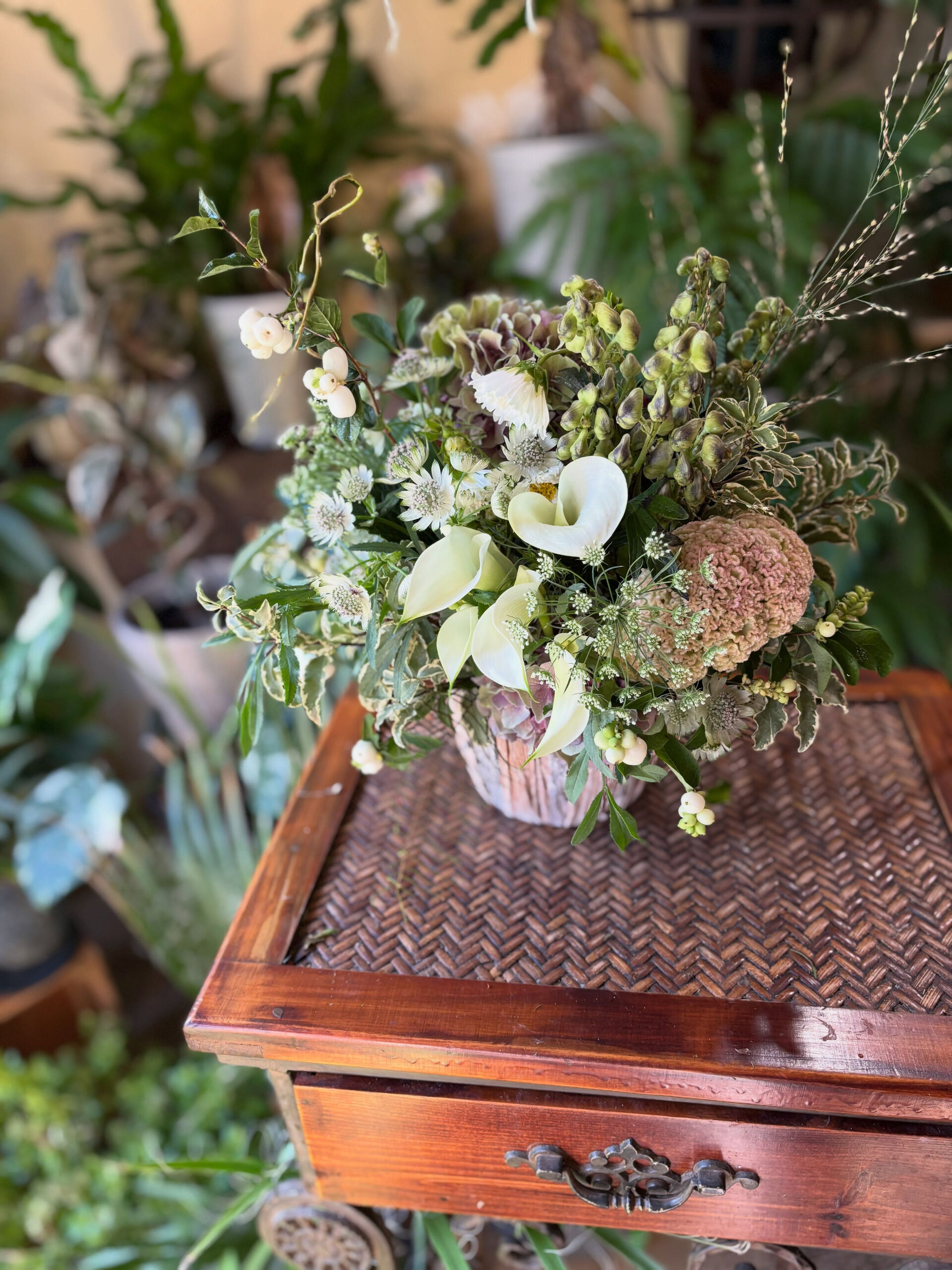 秋のお花の贈り物💐色のニュアンスのグラデーションが綺麗な時期