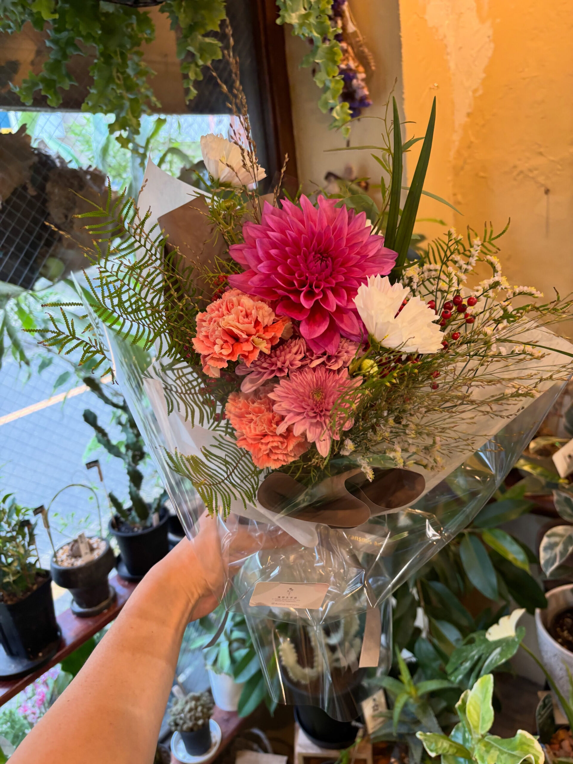 秋のお花の贈り物💐色のニュアンスのグラデーションが綺麗な時期