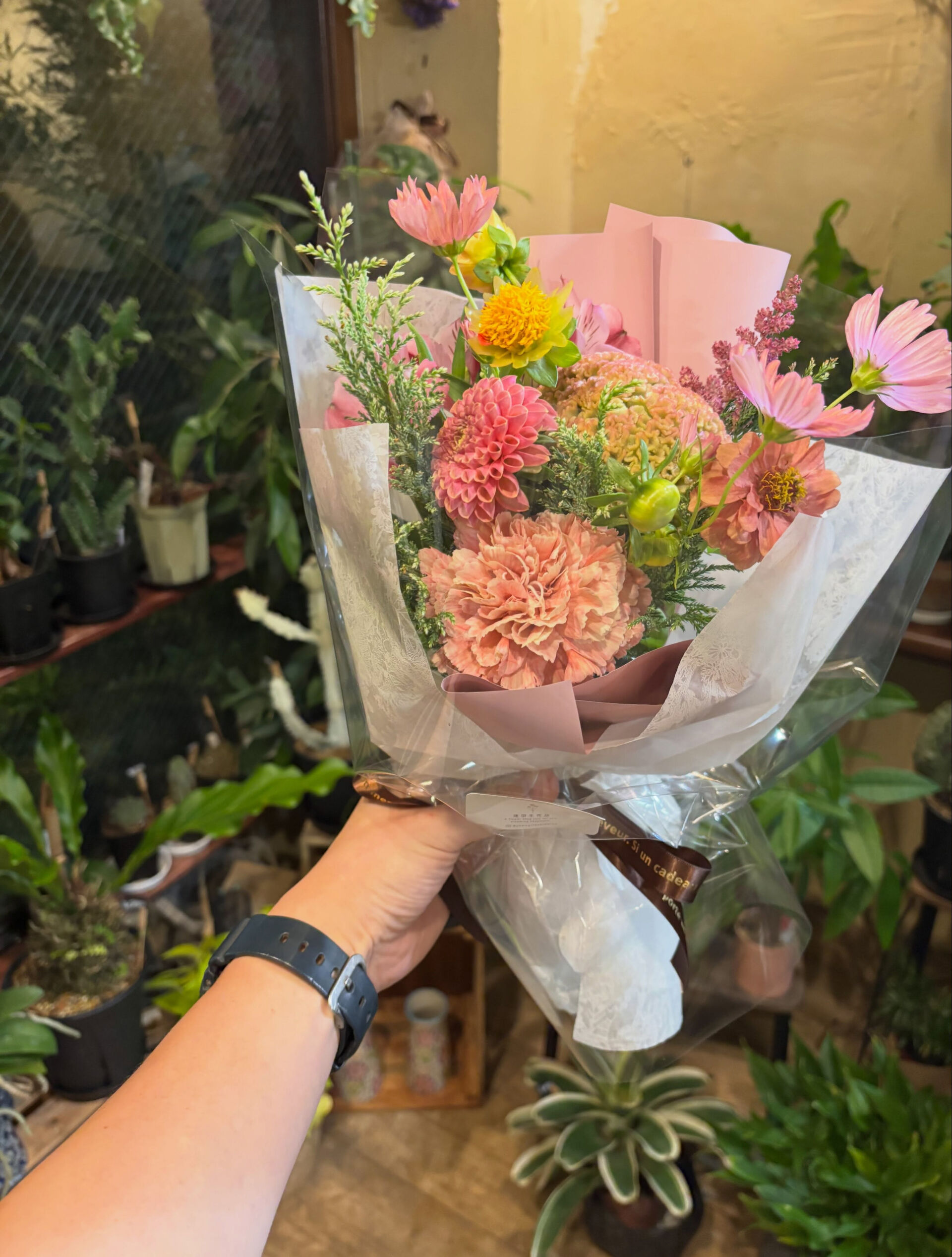 秋のお花の贈り物💐色のニュアンスのグラデーションが綺麗な時期