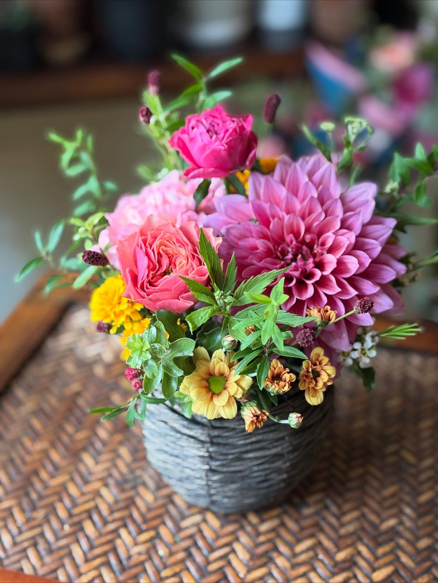 最近お作りしたアレンジメントを、少しまとめてご紹介します🌼