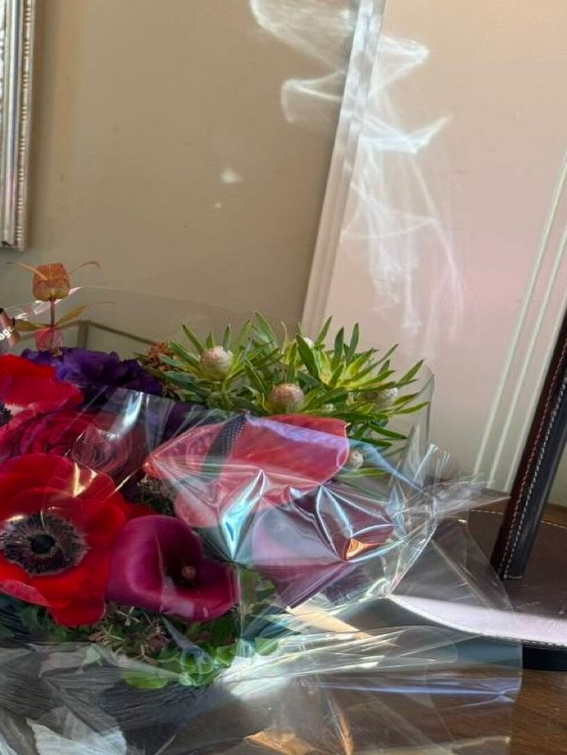 結婚のお祝いに、いろんな想いを込めてご相談いただきました🌹