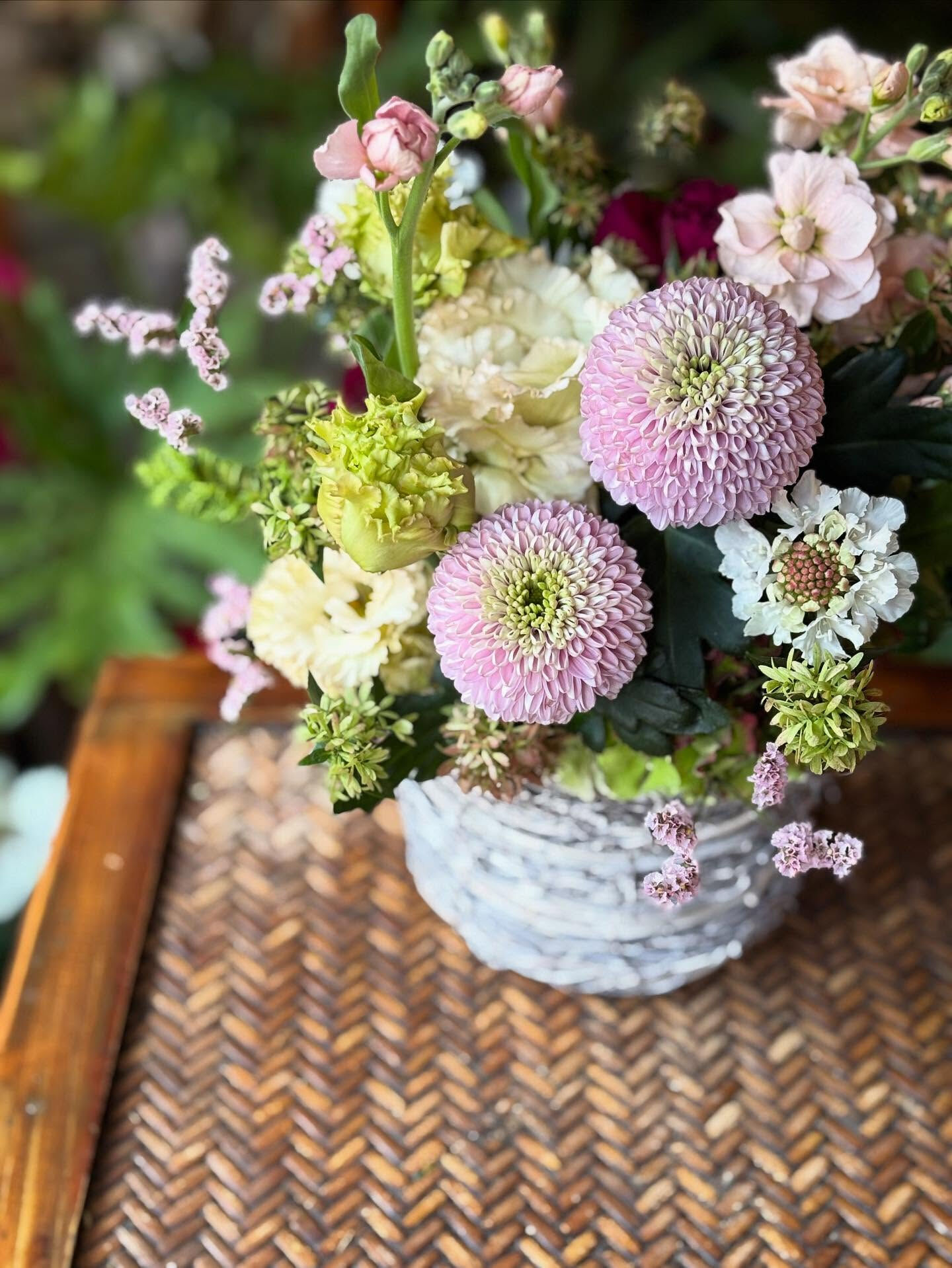 結婚のお祝いに、いろんな想いを込めてご相談いただきました🌹