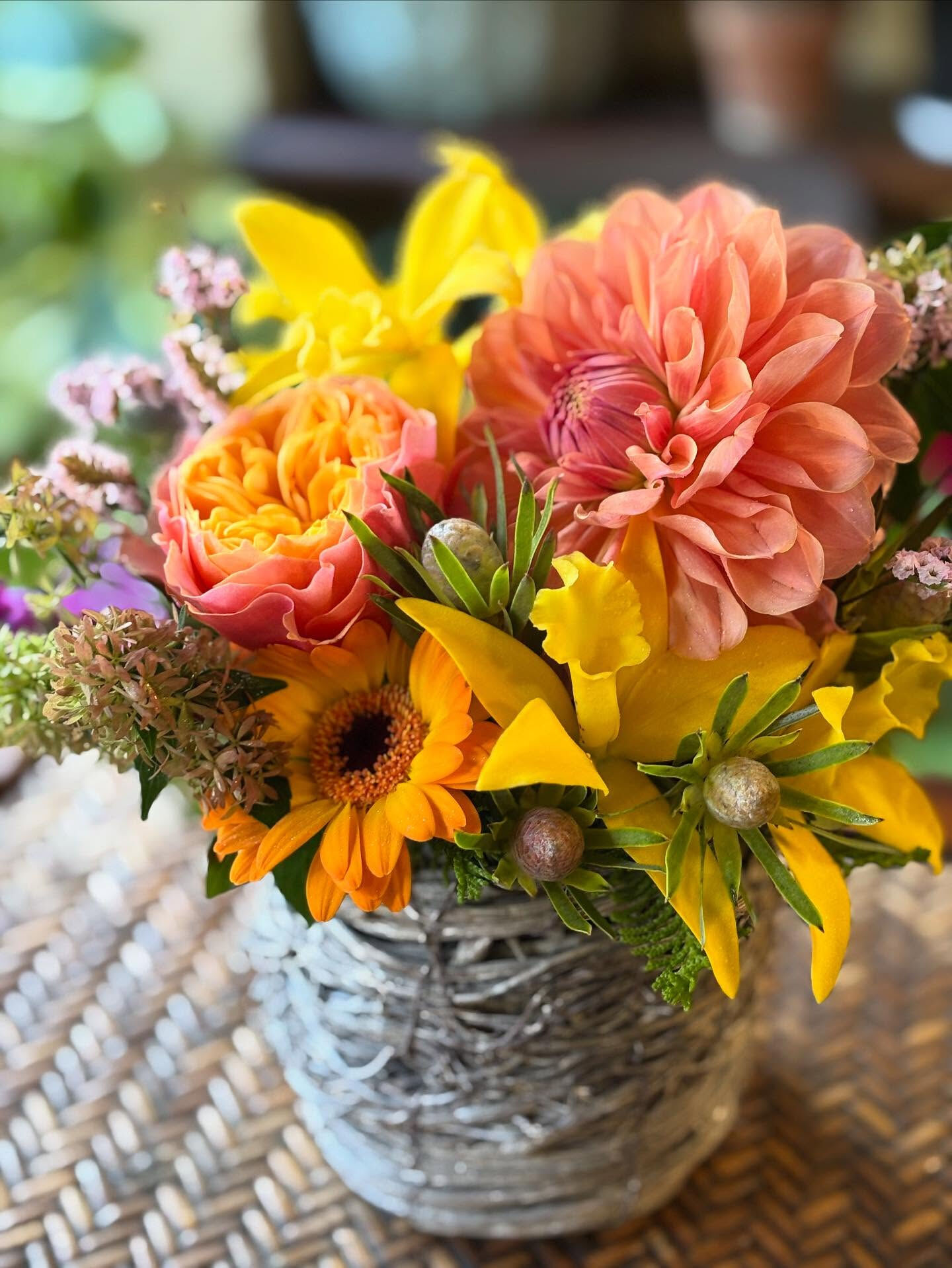 結婚のお祝いに、いろんな想いを込めてご相談いただきました🌹