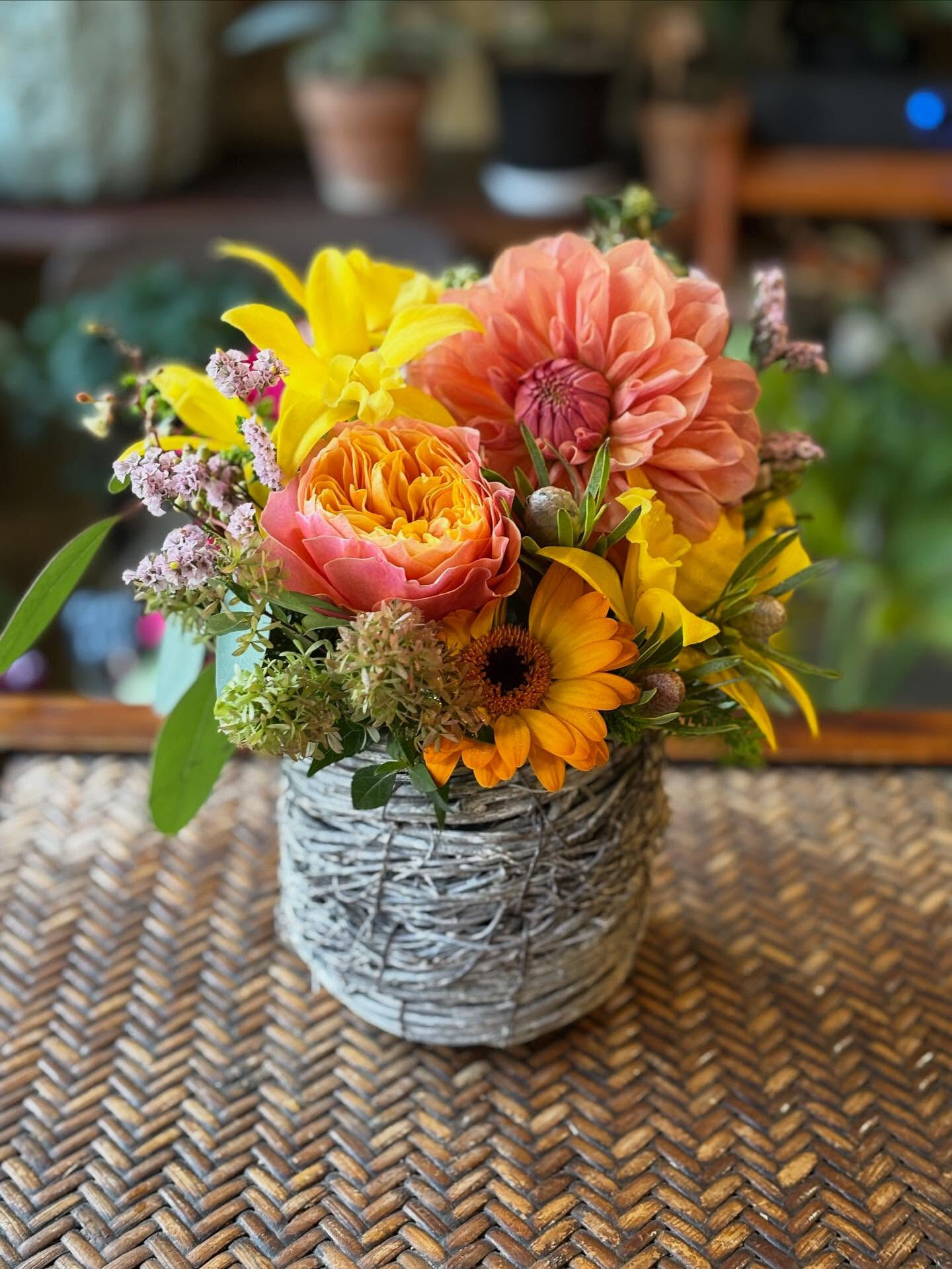 結婚のお祝いに、いろんな想いを込めてご相談いただきました🌹
