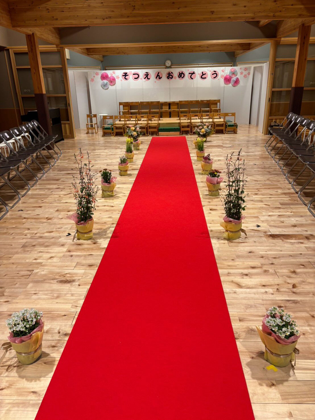 卒園式のお花をお届けしました