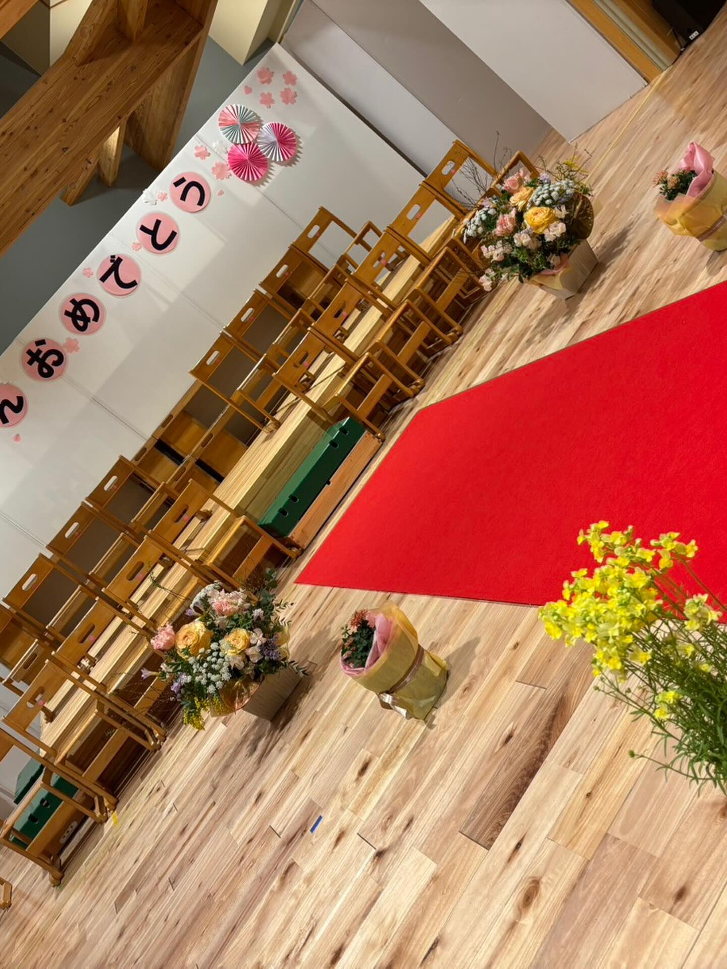 卒園式のお花をお届けしました